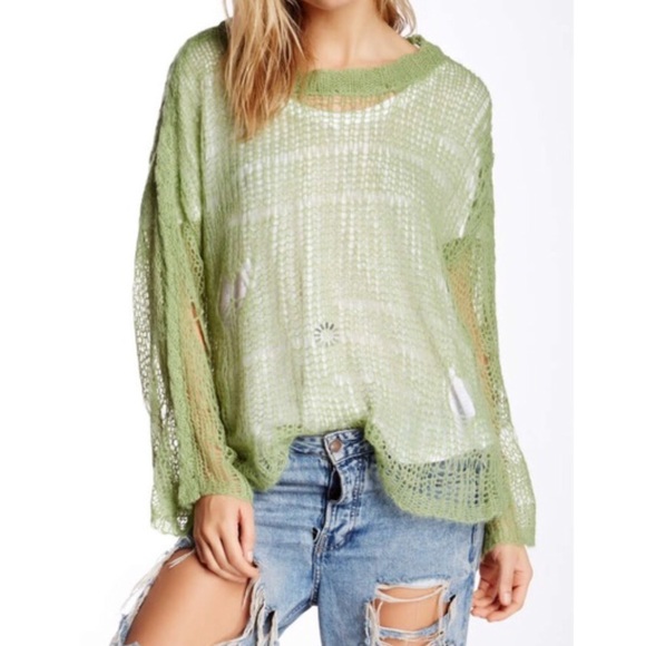 WILDFOX DISTRESSED GREEN SWEATER - Picture 2 of 4